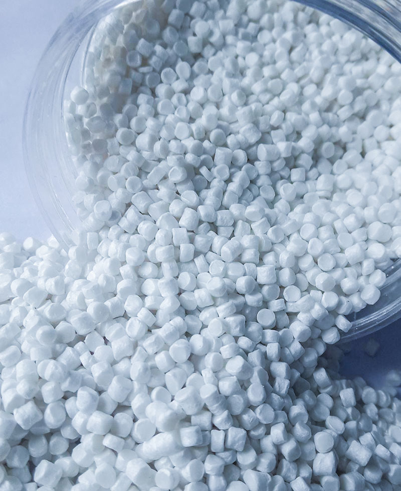 Natural calcium carbonate filler masterbatch